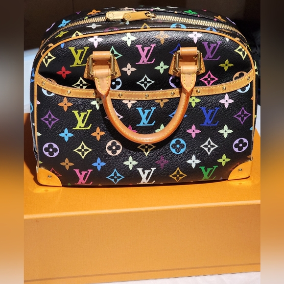 Authentic Louis Vuitton Black multicolor trouville - Picture 2 of 14